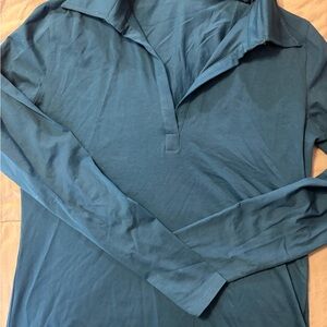 Long Sleeve v neck shirt with collar